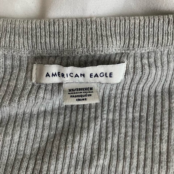 american eagle cropped top - Picture 3 of 7